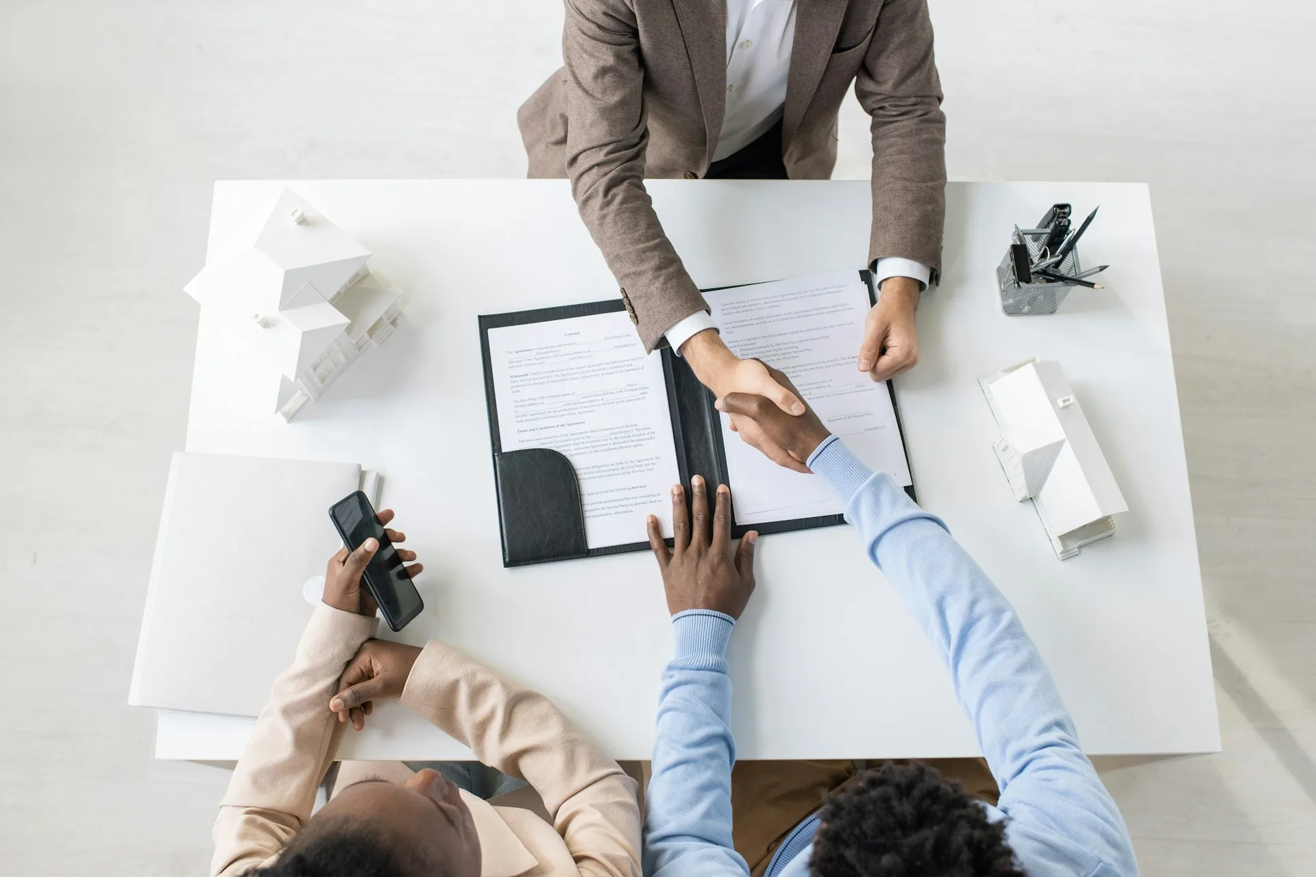 What Akron Owners Should Watch for in Long-Term Lease Agreements